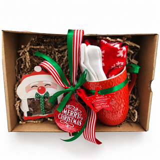 Christmas Mug Gift Set of 4 with Socks & Chocolates