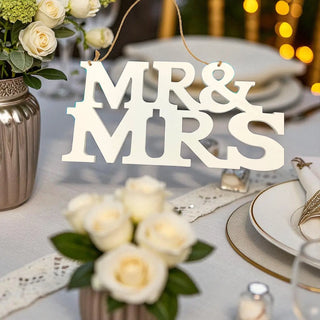 Mr and Mrs Sign The Holiday Shop